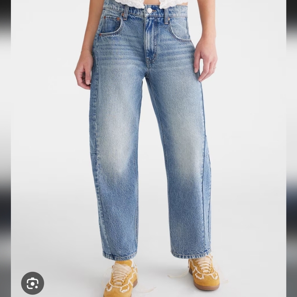 Aeropostale Light Blue Barrel Jeans - Picture 1 of 5